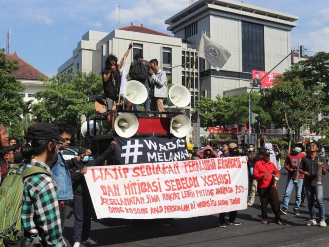 WhatsApp Image 2023-08-17 at 14.12.08 Aksi protes Gempadewa dan Aliansi Mahasiswa