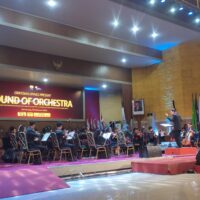 Puncak pertunjukkan orkestra yang dimainkan oleh mahasiswa Unnes, Selasa (25/02/2025) [Haidar Ali/Magang BP2M].