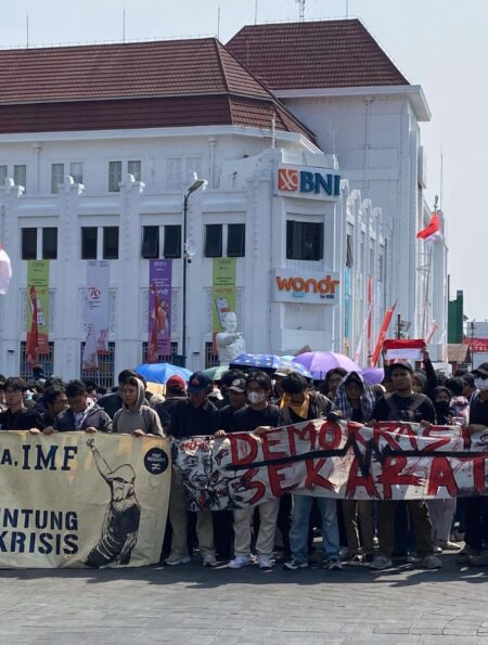 Aksi Mahasiswa Yogyakarta Menuntut Transparansi dan Keadilan kepada Pemerintah Daerah Yogyakarta (02/02/2025) [Kontributor/Nashrul]