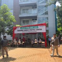 Tenda tempat para pesera UTBK berteduh dan menunggu gilirannya. (Rabu, 23 April 2025) [Gusti/BP2M]