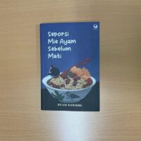 Sampul Buku Seporsi Mie Ayam Sebelum Mati [Sumber: Gramedia]