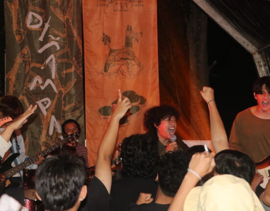 Band The Sunner tampil di acara Purwarupa Ditampart: Meruang dengan suasana meriah (Minggu, 22/06/2025) [Lidwina/Reporter BP2M]