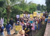 Aksi warga dalam menolak keberadaan tambang di Dukuh Toplek dan Pendem (Sumber: dokumentasi warga)