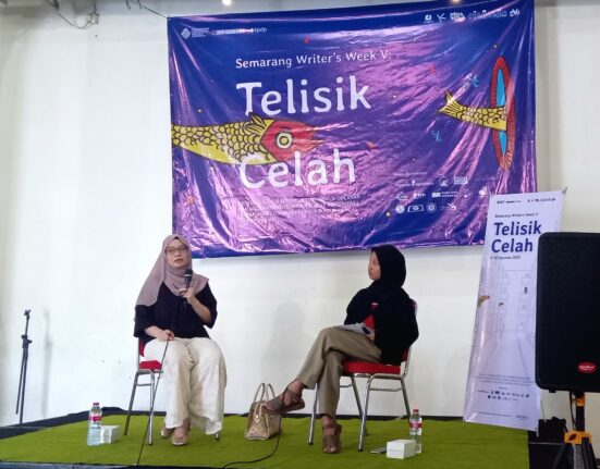 Diskusi mengenai proses pembentukan Yayasan Yogasmara di Gedung Oudetrap, Kota Lama pada Minggu (10/8/2025) [Anastasia/BP2M]