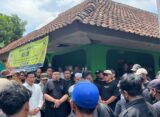 Warga sedang melakukan doa bersama sebelum akhirnya membubarkan diri pada Selasa, (09/09/2025) [BP2M]