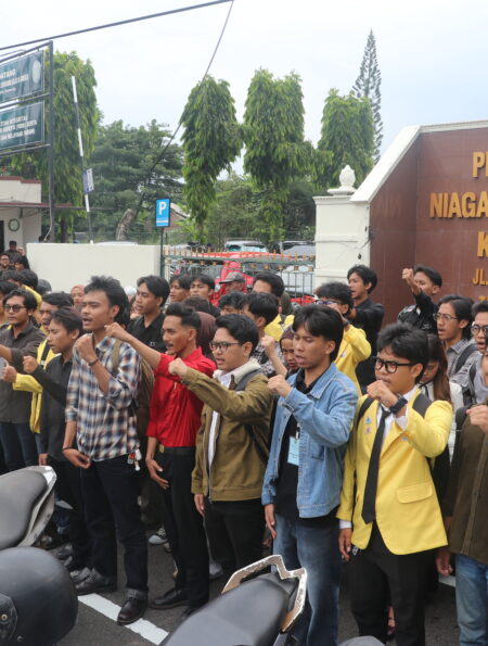 Pernyataan sikap Aliansi Solidaritas Massa Aksi May Day pada Selasa (21/10/2025) [BP2M]