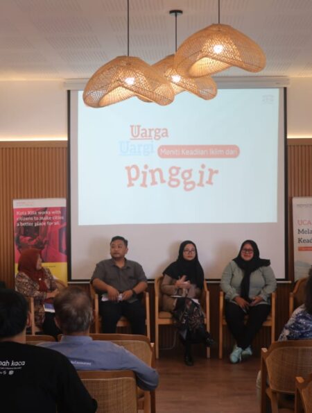 (Para pemateri pada diskusi bertajuk "Meniti Keadilan Iklim Lewat Pinggir pada jum'at, 10/10/2025) [Ansa daniswara/BP2M]