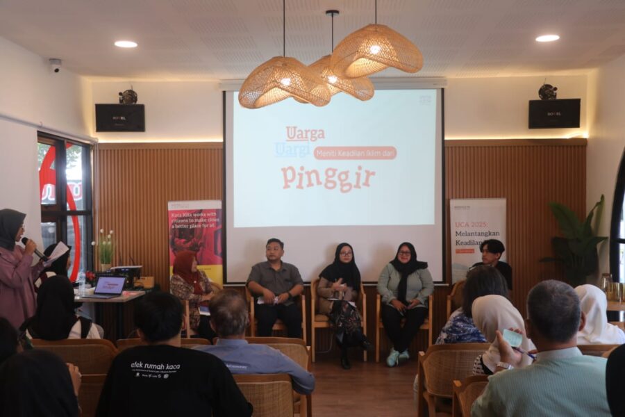 (Para pemateri pada diskusi bertajuk "Meniti Keadilan Iklim Lewat Pinggir pada jum'at, 10/10/2025) [Ansa daniswara/BP2M]