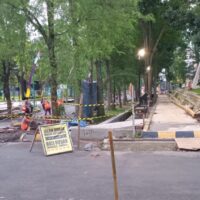 Situasi jalan di dekat Rumah Ilmu yang tengah mengalami pembaruan trotoar (BP2M)