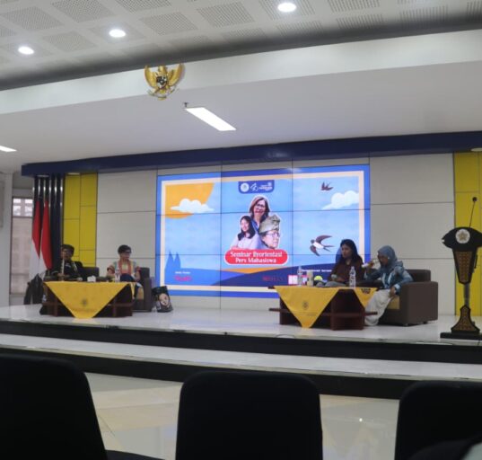 Narasumber dan moderator seminar memulai sesi tanya jawab, Sabtu (01/11/2025) [Sultan/BP2M]