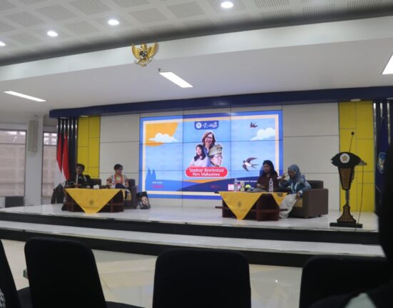 Narasumber dan moderator seminar memulai sesi tanya jawab, Sabtu (01/11/2025) [Sultan/BP2M]