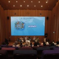 Narasumber saat sesi diskusi menyimak pertanyaan dari peserta pada Rabu (26/11/25) [Sultan/BP2M]