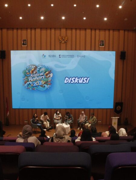 Narasumber saat sesi diskusi menyimak pertanyaan dari peserta pada Rabu (26/11/25) [Sultan/BP2M]