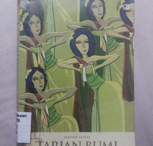 Sampul buku "Tarian Bumi" (sumber: penulis resensi)