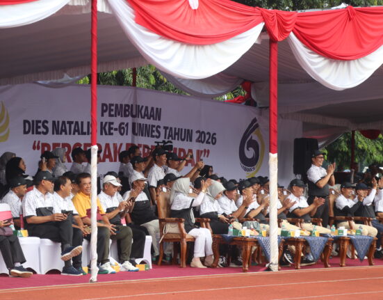 Antusias Civitas Akademika dalam menyaksikan penampilan SDGs dari berbagai fakultas dan lembaga, Kamis (12/02/26) [Bintang/Magang BP2M]