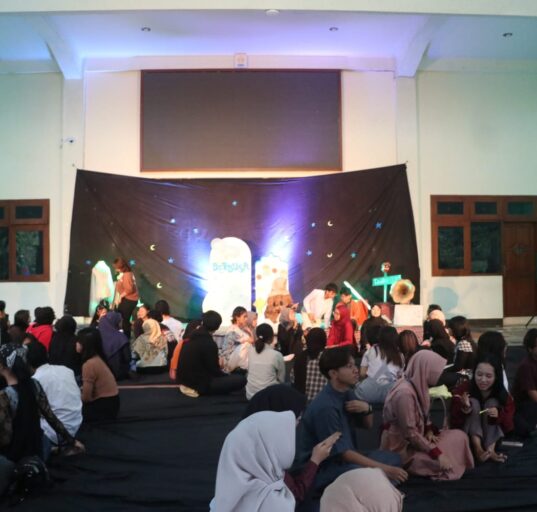 Salah satu bagian diskusi acara dari Berbusa yang di gelar teater ss di auditorium prof. Wuryanto, (Minggu/08/03/2026) [Basith Bp2m]