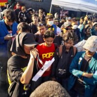 Salah satu massa aksi demo buruh sedang membacakan tuntutan di depan Kantor Gubernur Jawa Tengah, Jumat (01/05/2026) [Husain/BP2M]