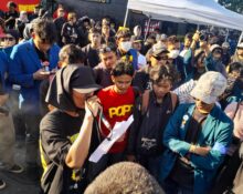 Salah satu massa aksi demo buruh sedang membacakan tuntutan di depan Kantor Gubernur Jawa Tengah, Jumat (01/05/2026) [Husain/BP2M]